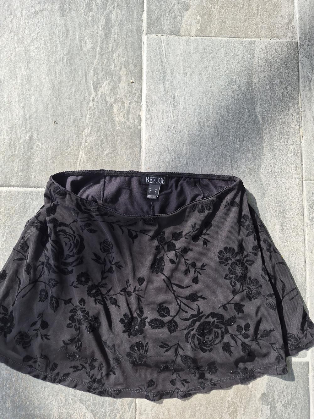 Refuge Black Floral Velvet-Devore Mini Skort